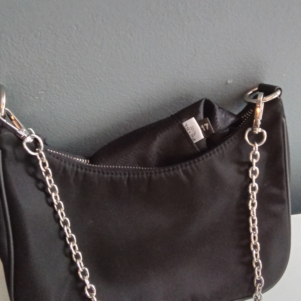 Prada Re Edition‎ 2000 Nylon Mini Shoulder Bag Black Silver Chain - Picture 6 of 8